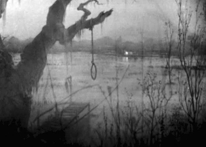 Strangler of the Swamp (1946)